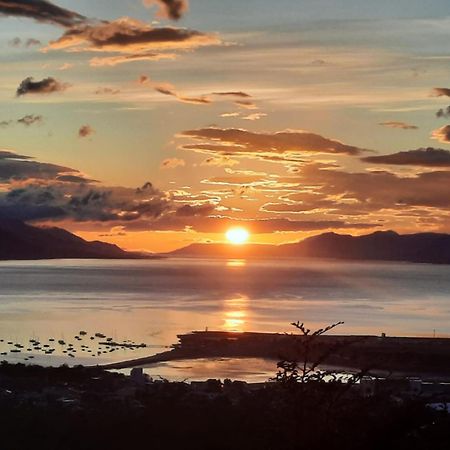 Apartamento con vista al canal y cercano al centro de la ciudad Ushuaia Exterior foto